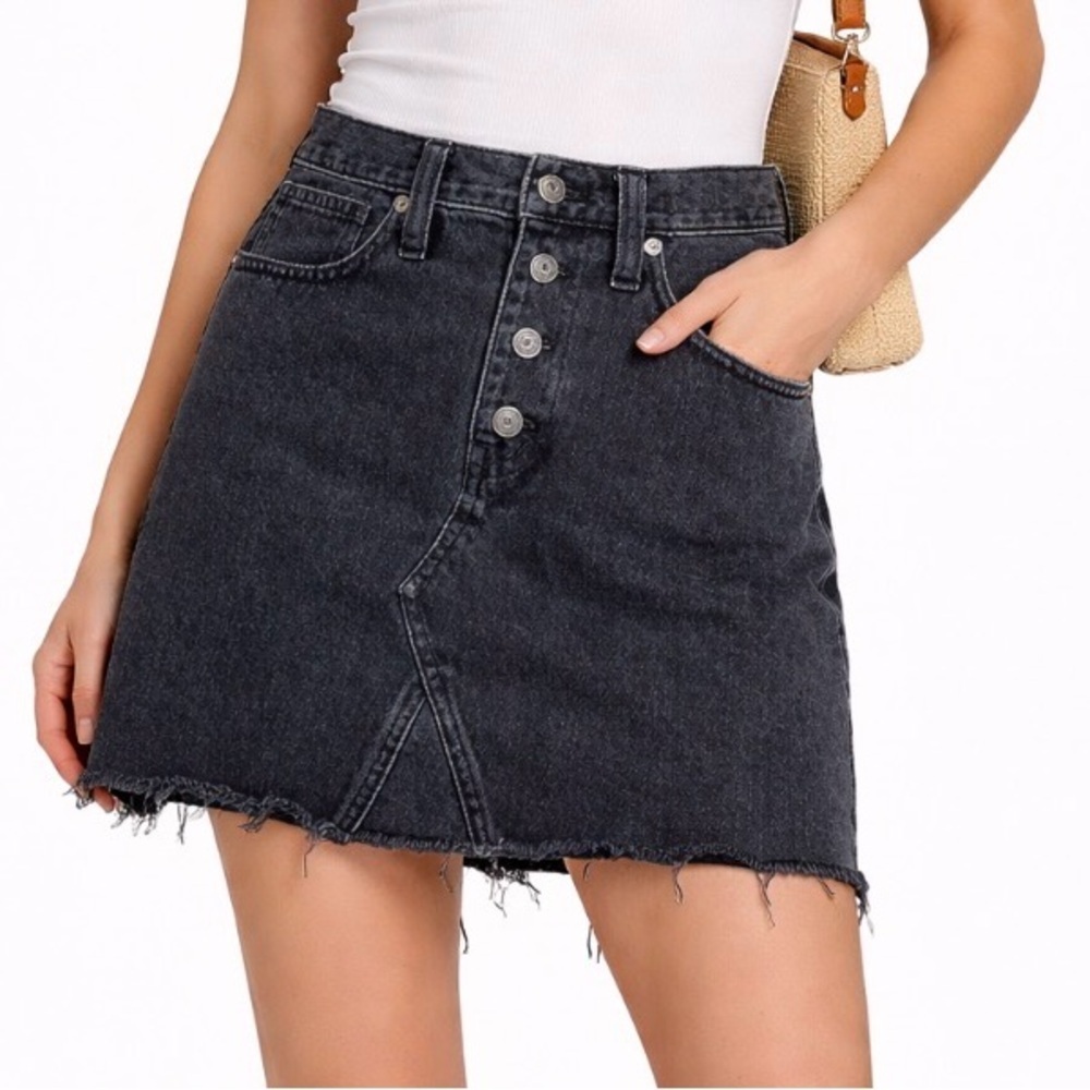 Madewell skirt Rigid Denim A-Line black frayed hem button up mini skirt SZ 25"